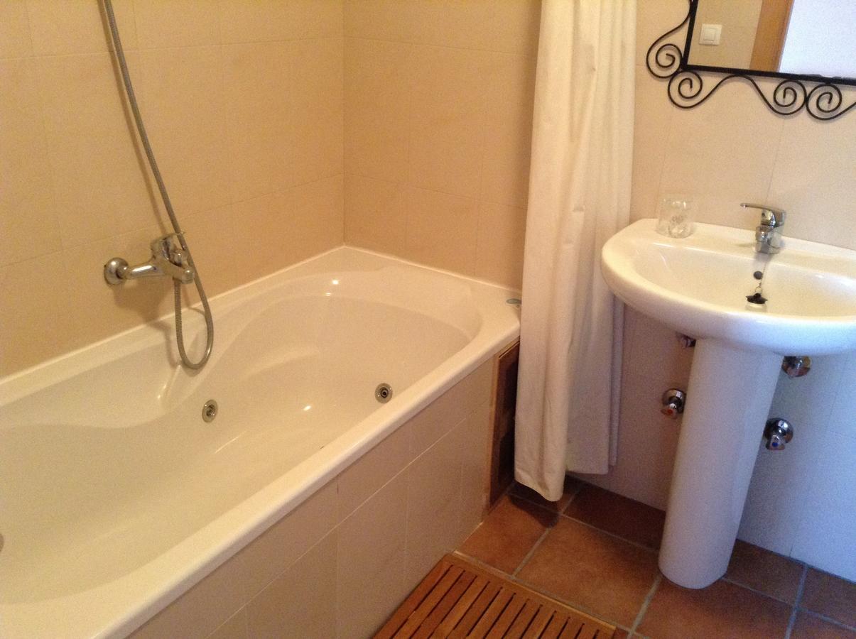 Hostal Camino Del Perdon Uterga Екстериор снимка