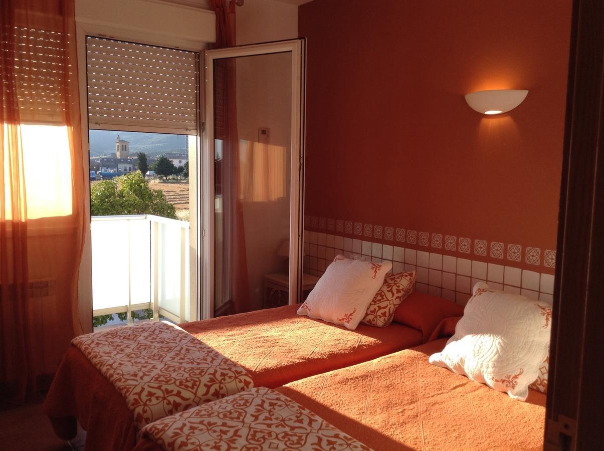 Hostal Camino Del Perdon Uterga Екстериор снимка